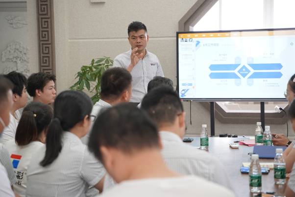 神石六月員工大會(huì)圓滿落幕，共創(chuàng)輝煌未來啟新篇
